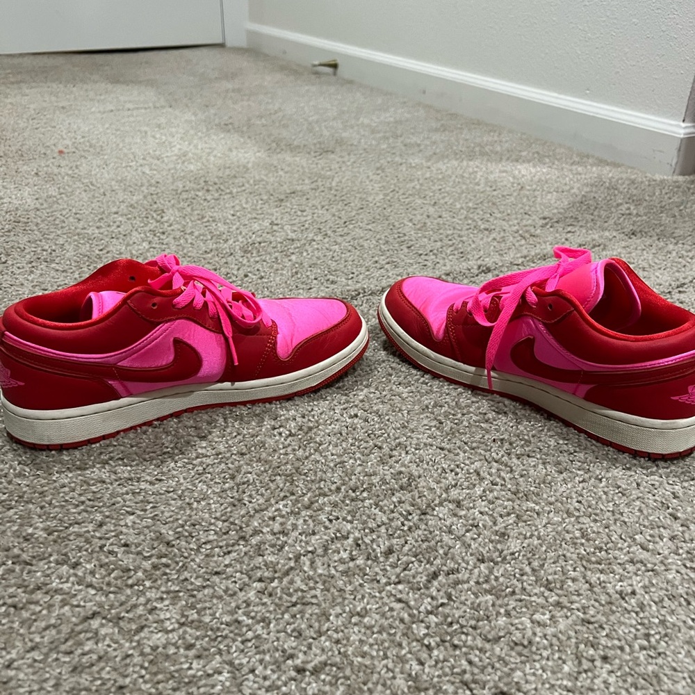 Nike Air Jordan 1 Low SE Pink Blast - Picture 8 of 11